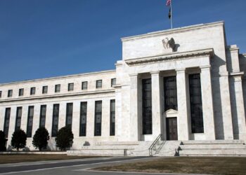 Banka krizi sonrasında FED faizi artıracak mı?